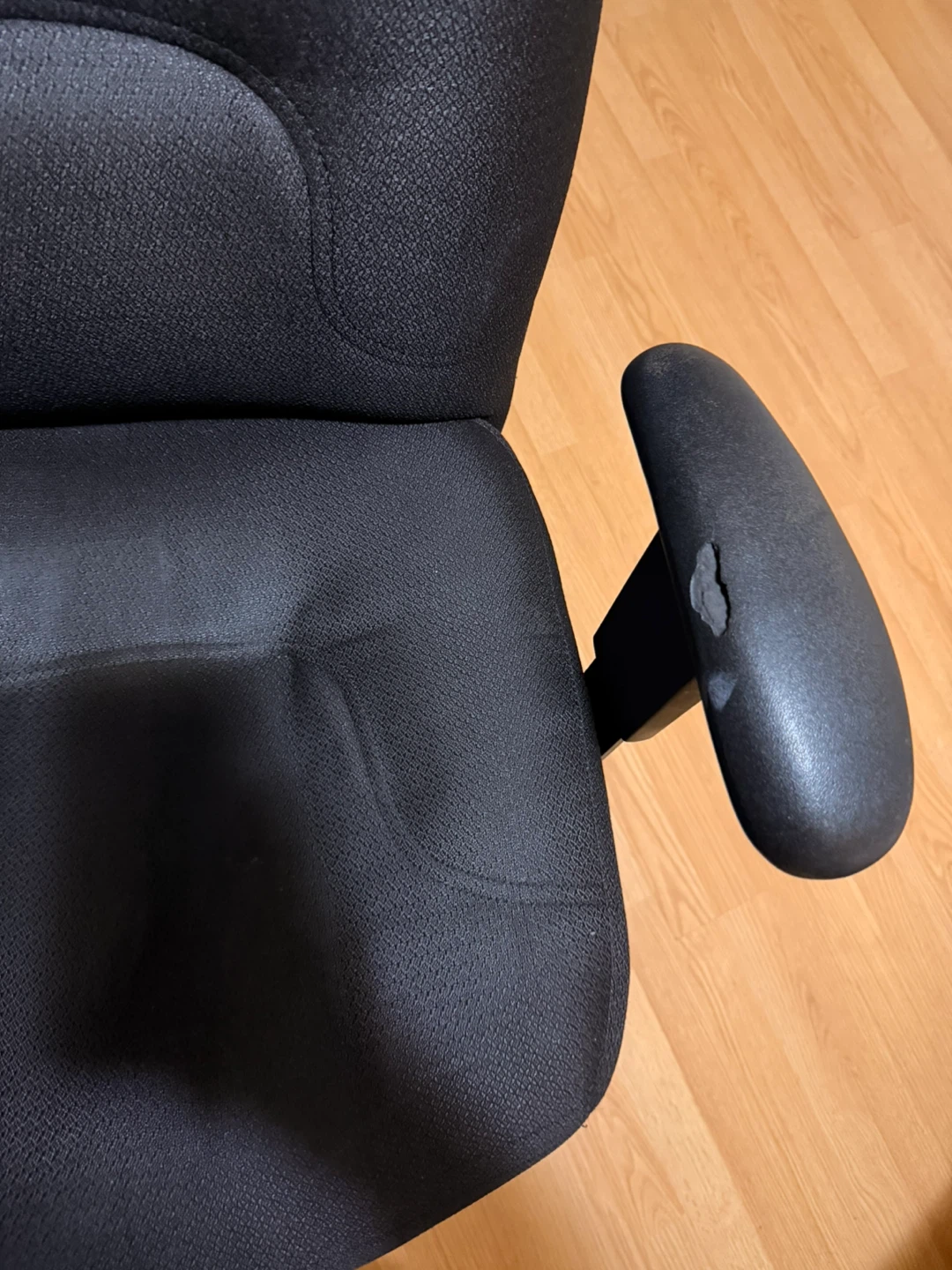 Black Office Chair - photo 3