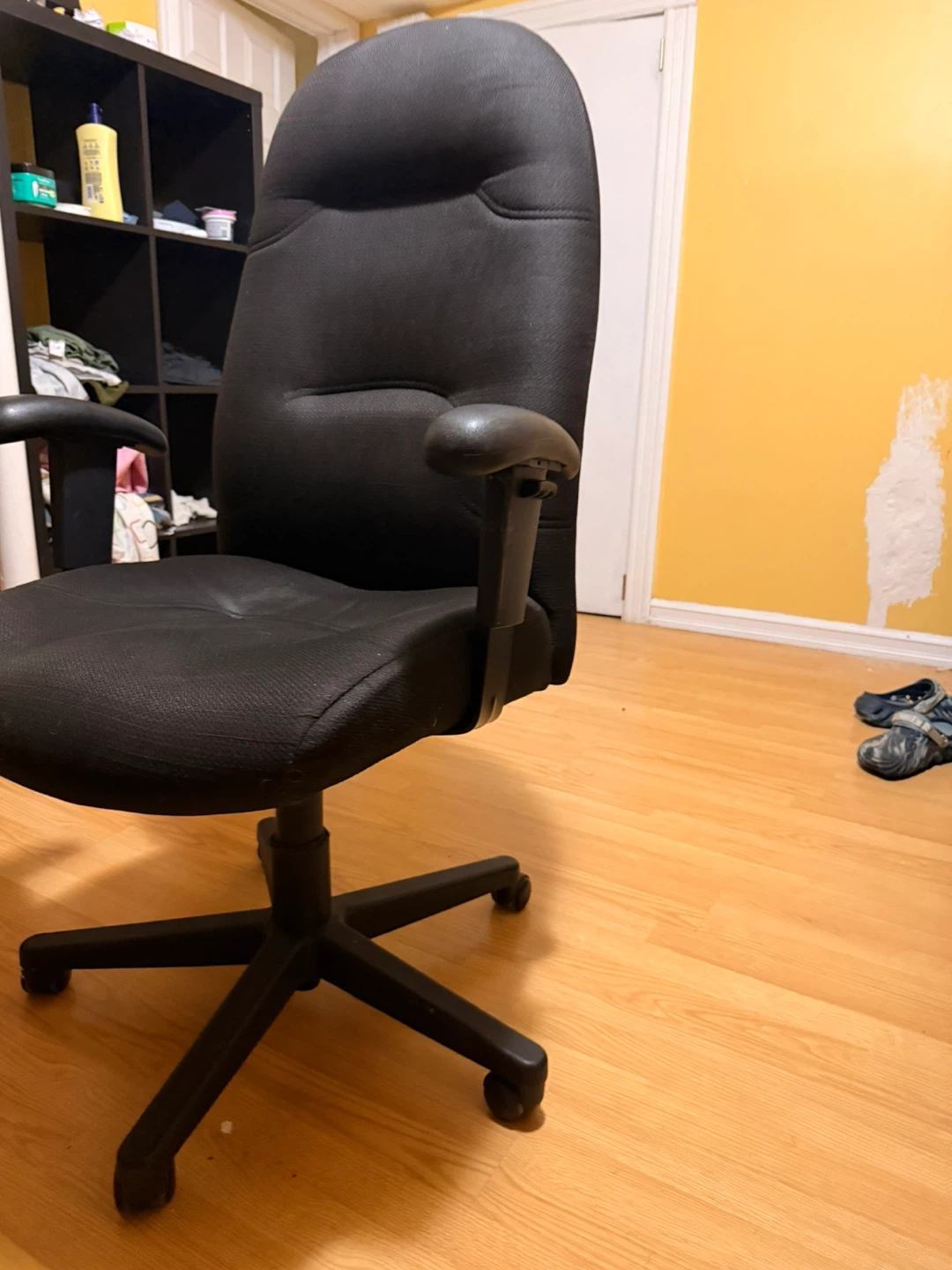 Black Office Chair - photo 2