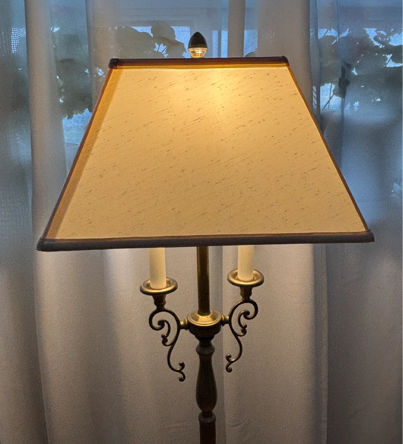 Vintage Style Floor Lamp with Two Lights - photo 5