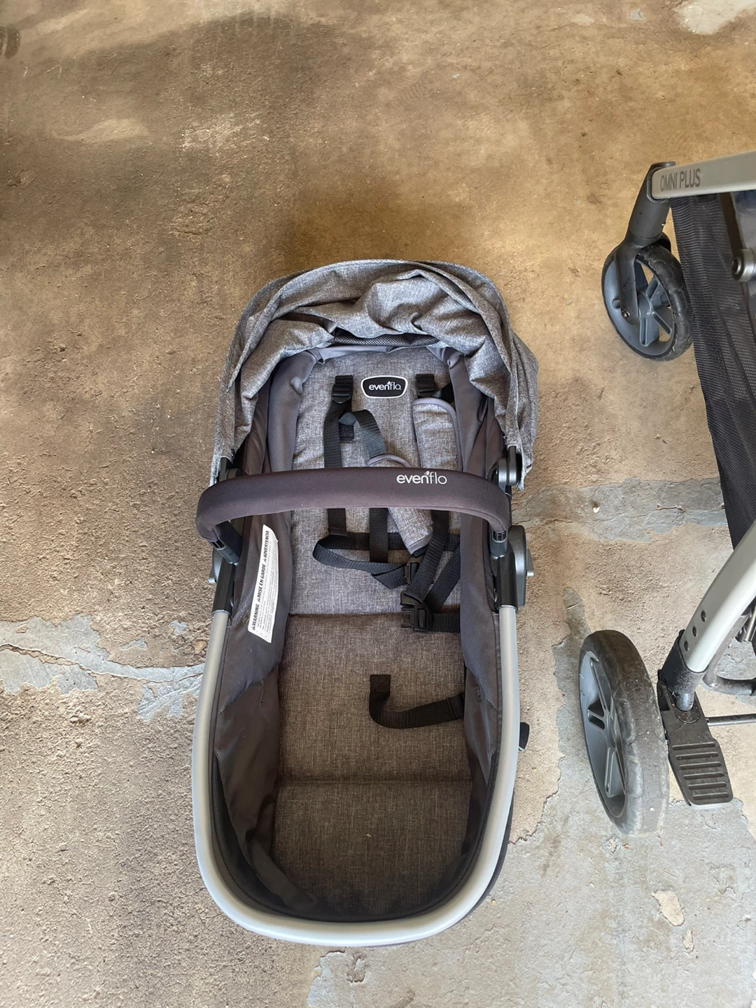 Evenflo Stroller and Car Seat System - photo 3
