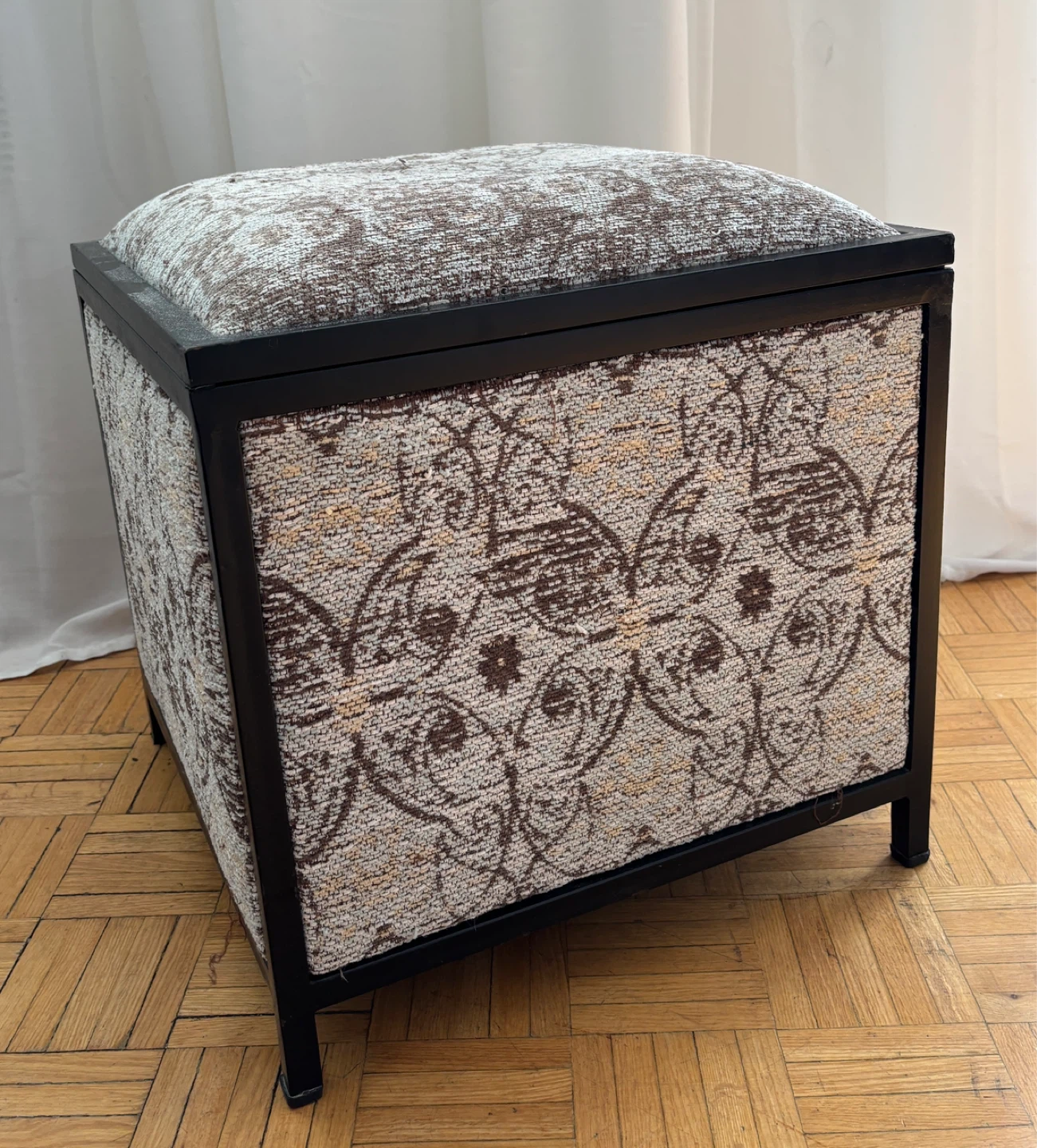 Storage Ottoman with Lift-Top