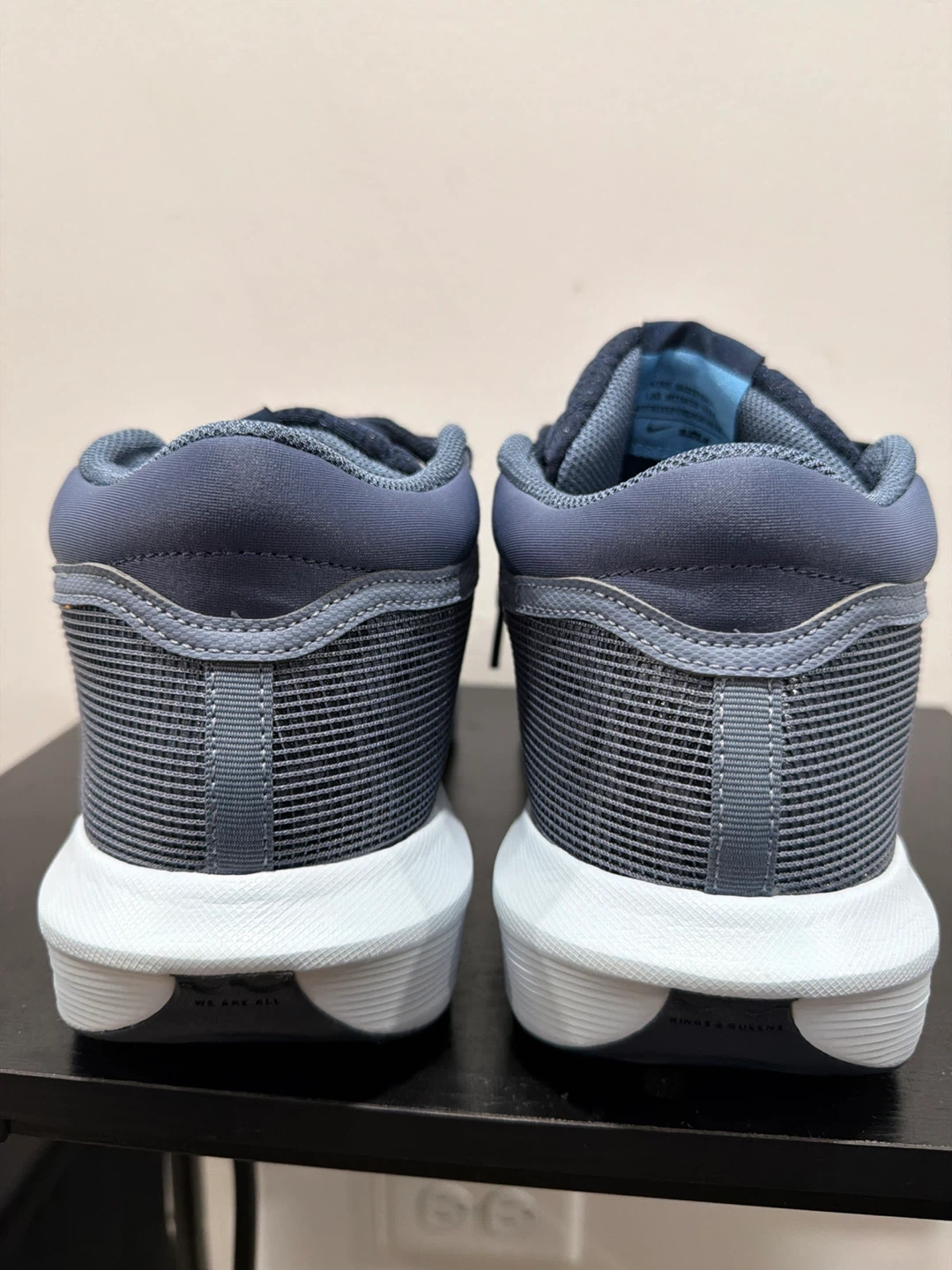Nike Basketball Shoes - photo 2