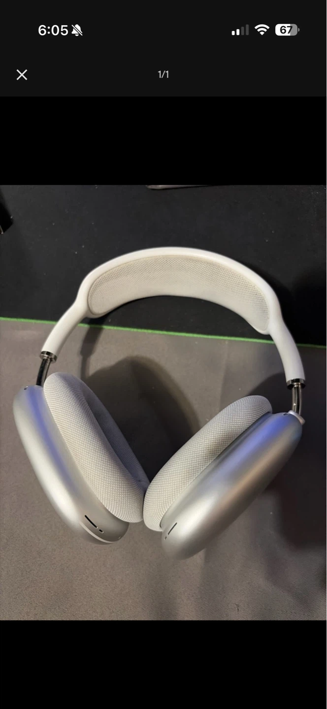 Apple AirPods Max Headphones