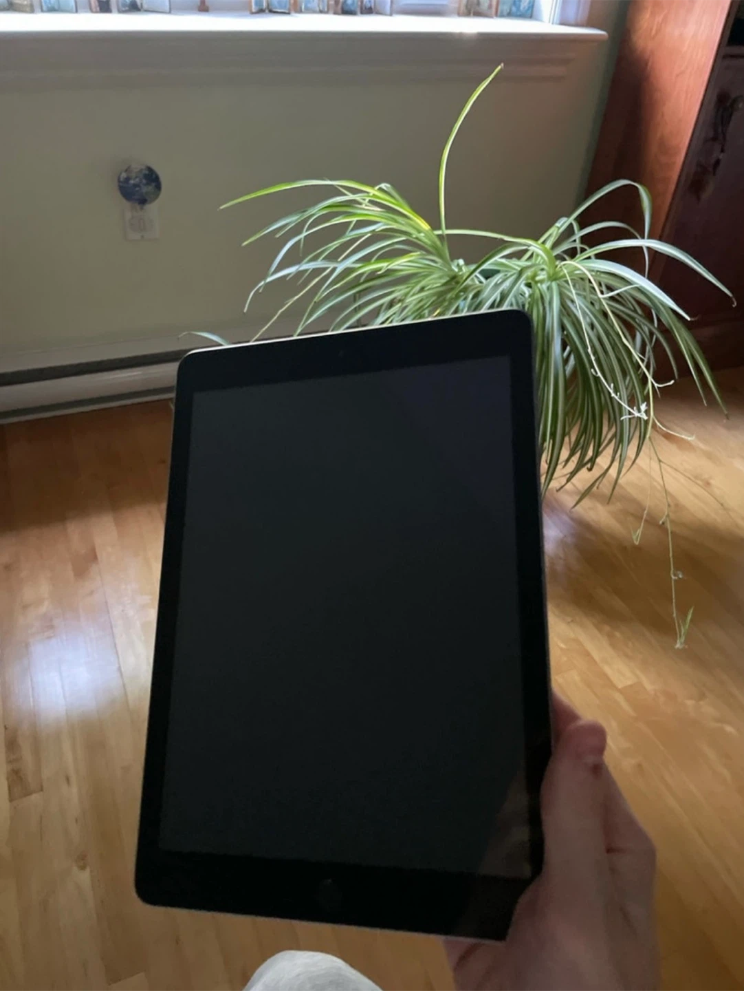 Apple iPads for scrap or wiping (x2)