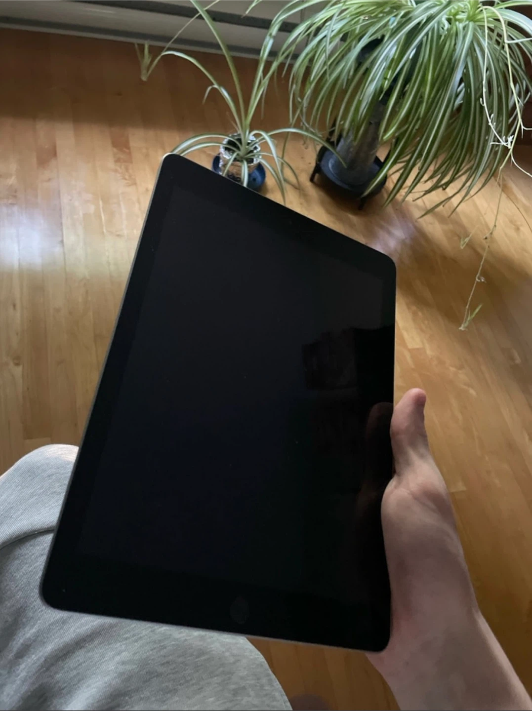 Apple iPads for scrap or wiping (x2) - photo 3