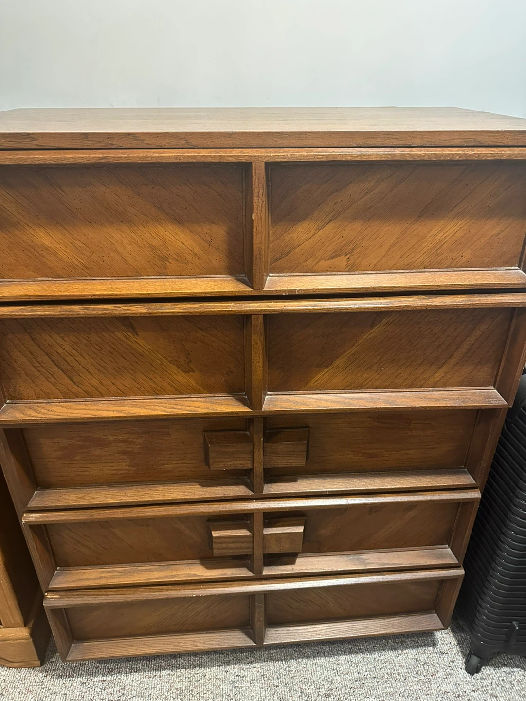 Wooden Dresser with 5 Drawers
