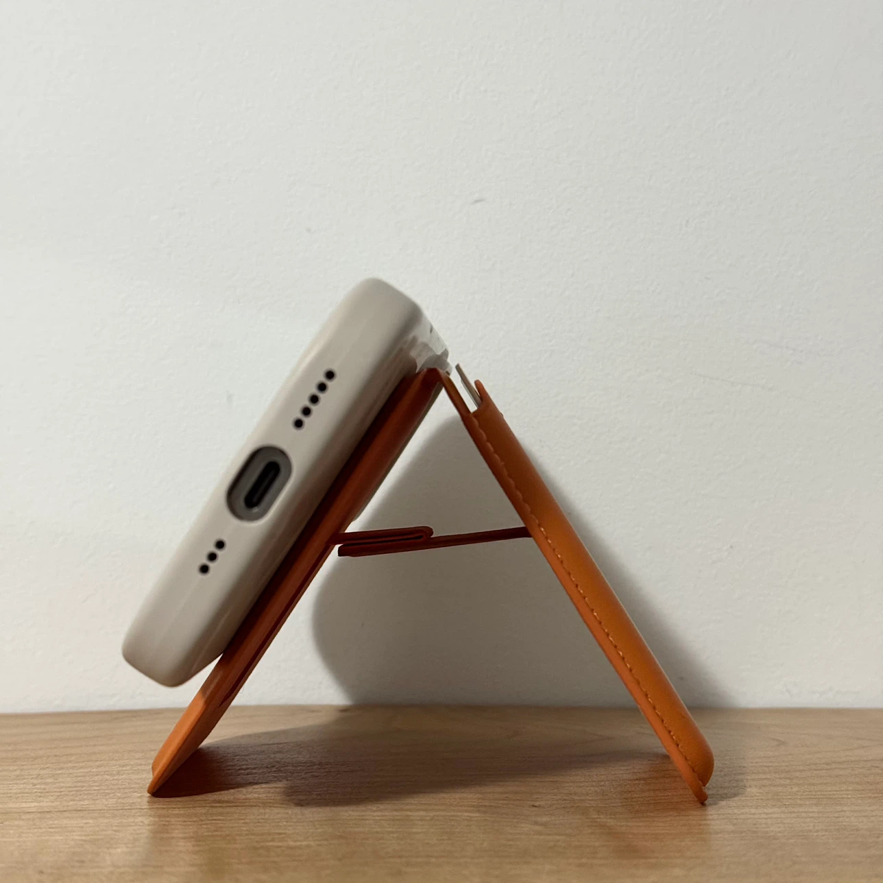 MagSafe Wallet and Stand ⚽️