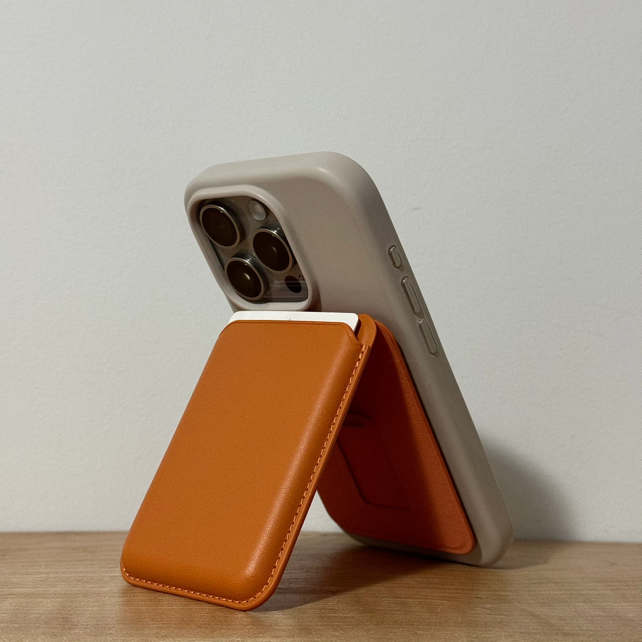 MagSafe Wallet and Stand ⚽️ - photo 3