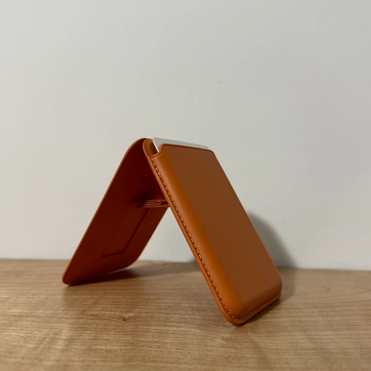 MagSafe Wallet and Stand ⚽️ - photo 4