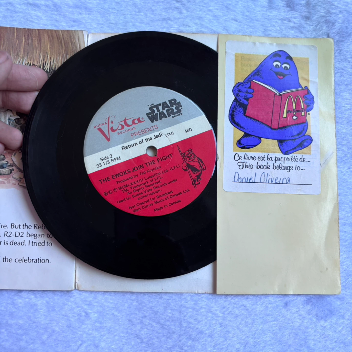 Star Wars Return of the Jedi The Ewoks Fight Book and Record - photo 2