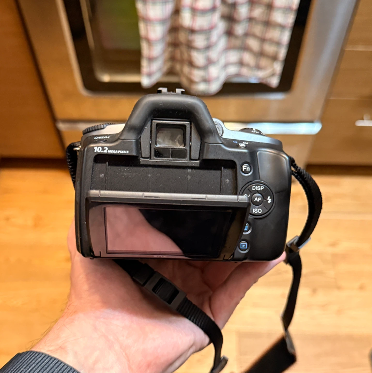 Sony A330 DSLR W/ Sony 3.6-6.3/18-250mm optical zoom lens - photo 3