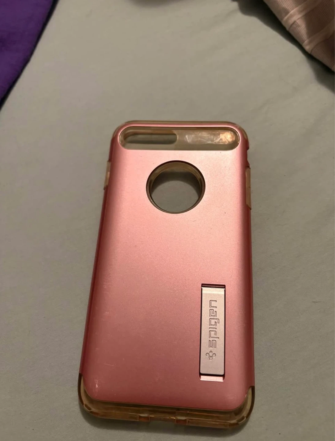 iPhone 7 Plus spigen case it’s free - photo 2