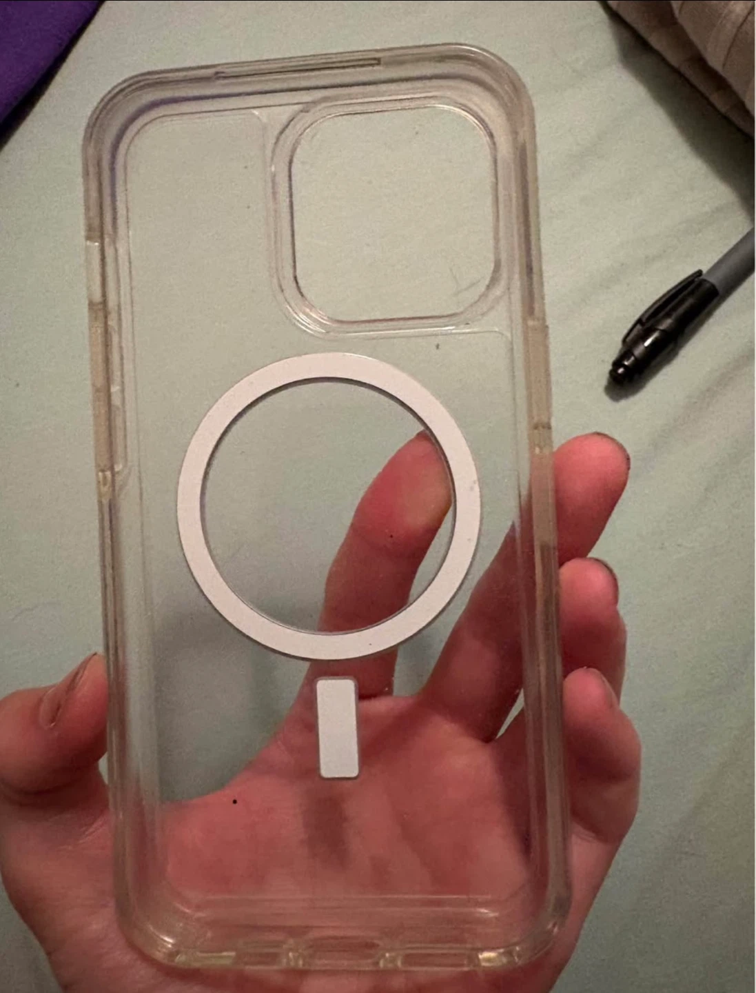 iPhone 13 Pro otterbox case it’s free - photo 2