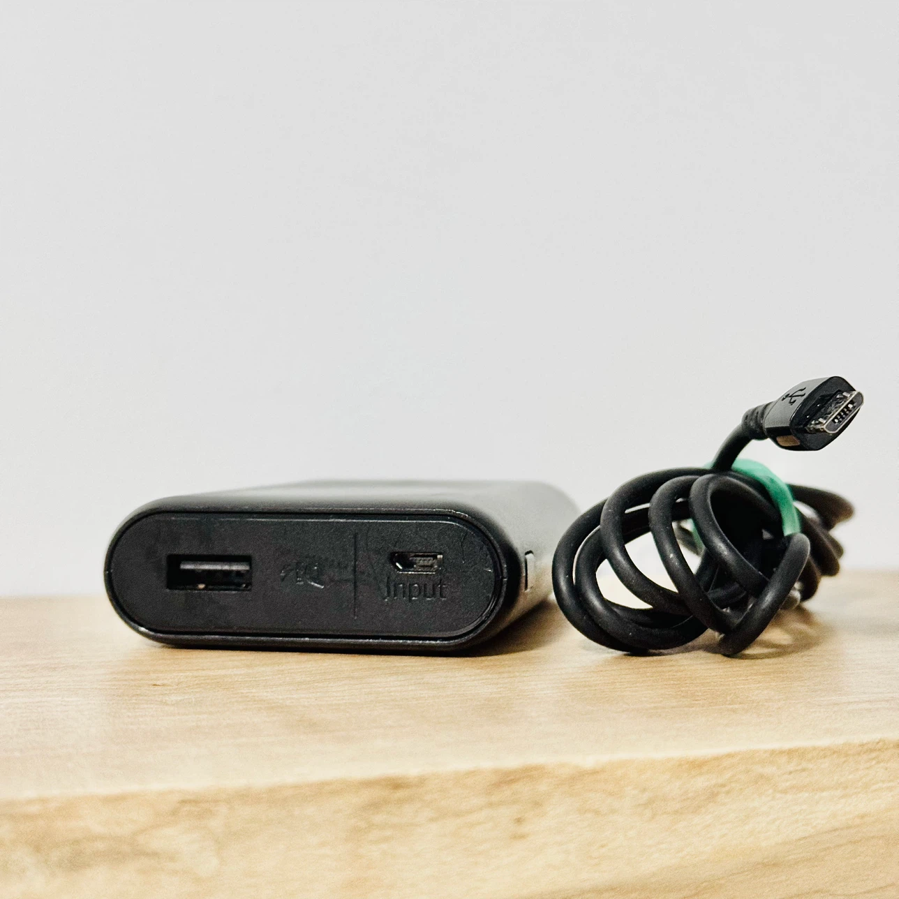 Anker PowerCore 10,000 mAh Portable Charger with Cable ⚽️ - photo 3