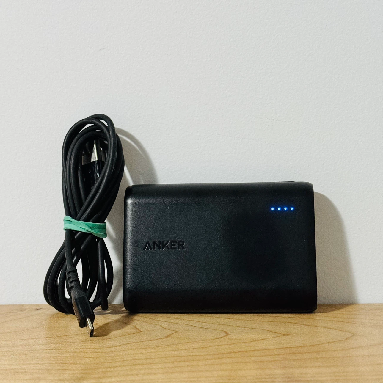 Anker PowerCore 10,000 mAh Portable Charger with Cable ⚽️ - photo 4