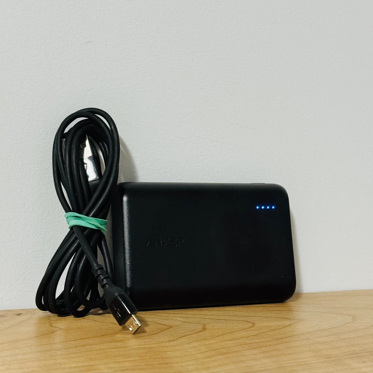 Anker PowerCore 10,000 mAh Portable Charger with Cable ⚽️ - photo 5