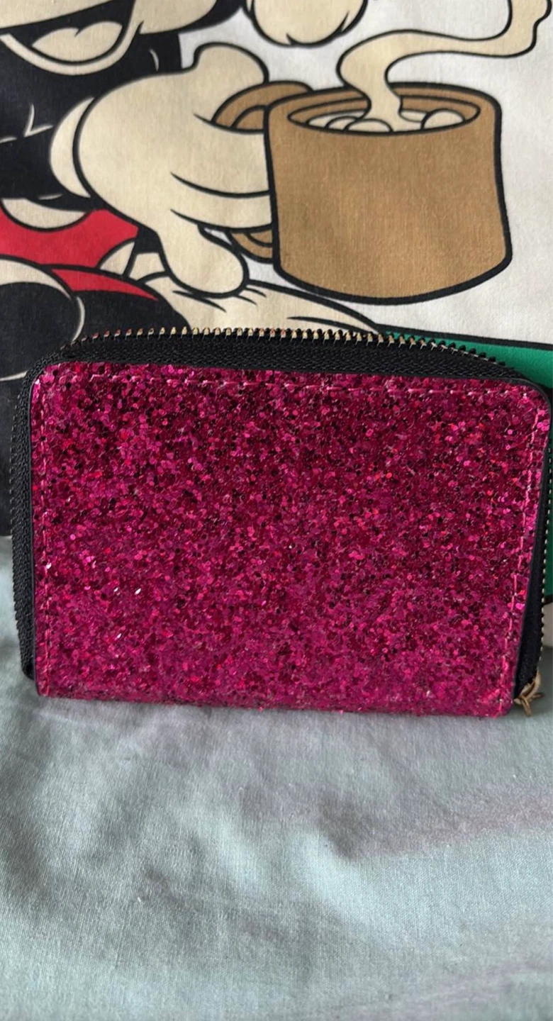 Ardene wallet zipper broke it’s free