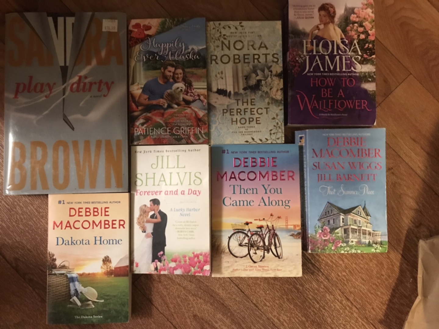 Lot of 8 Romance Books