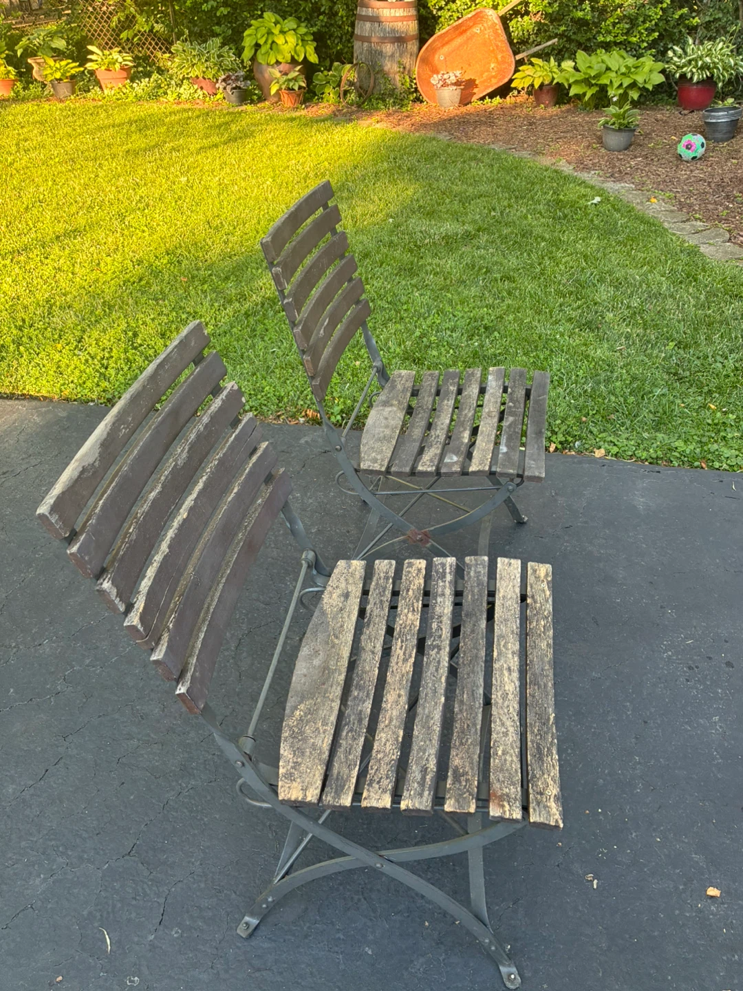 Set of 2 Vintage Folding Wood and Metal Chairs - photo 2