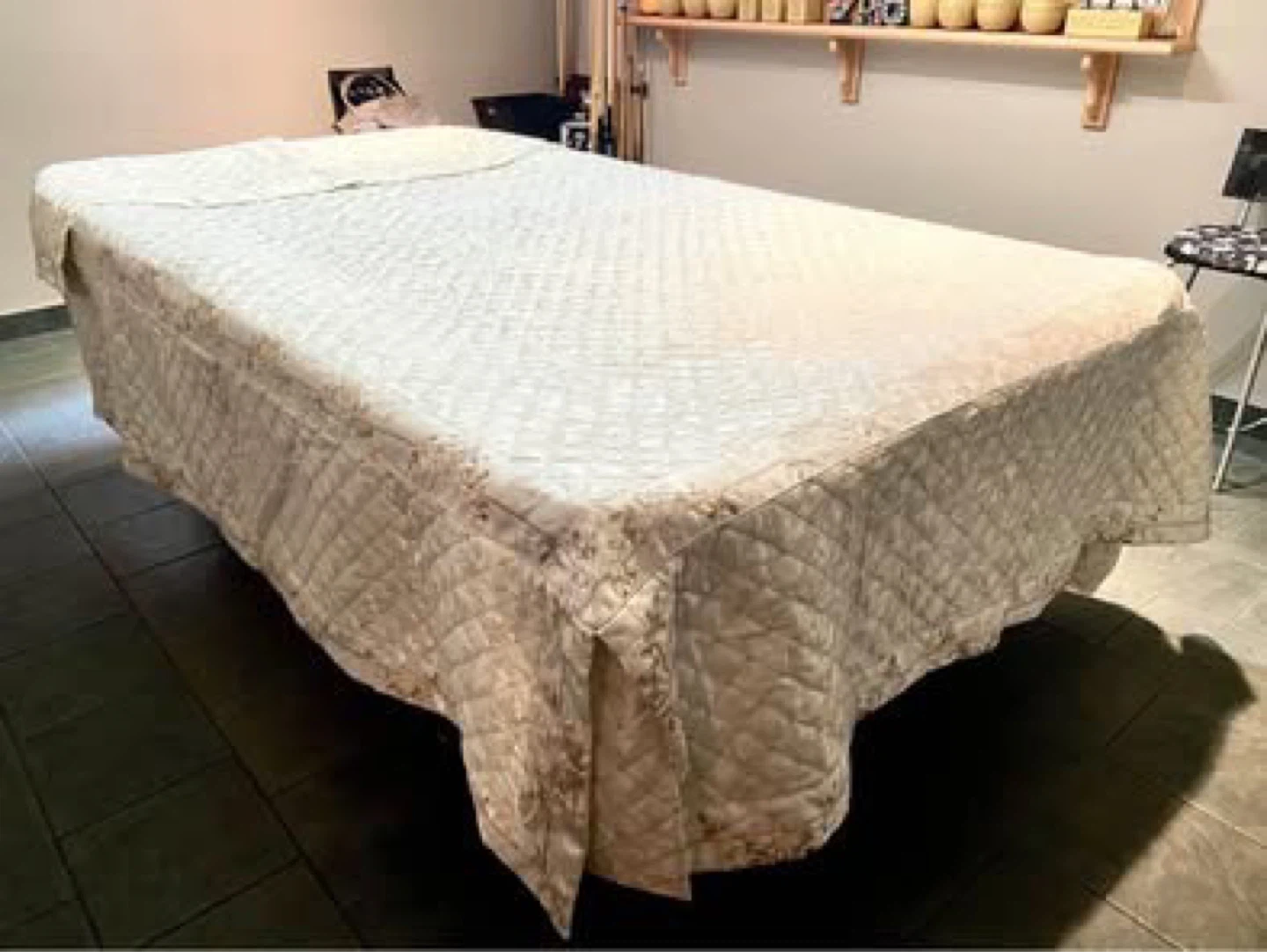 Queen Embroidered Bedspread with 2 Matching Pillowcase Shams