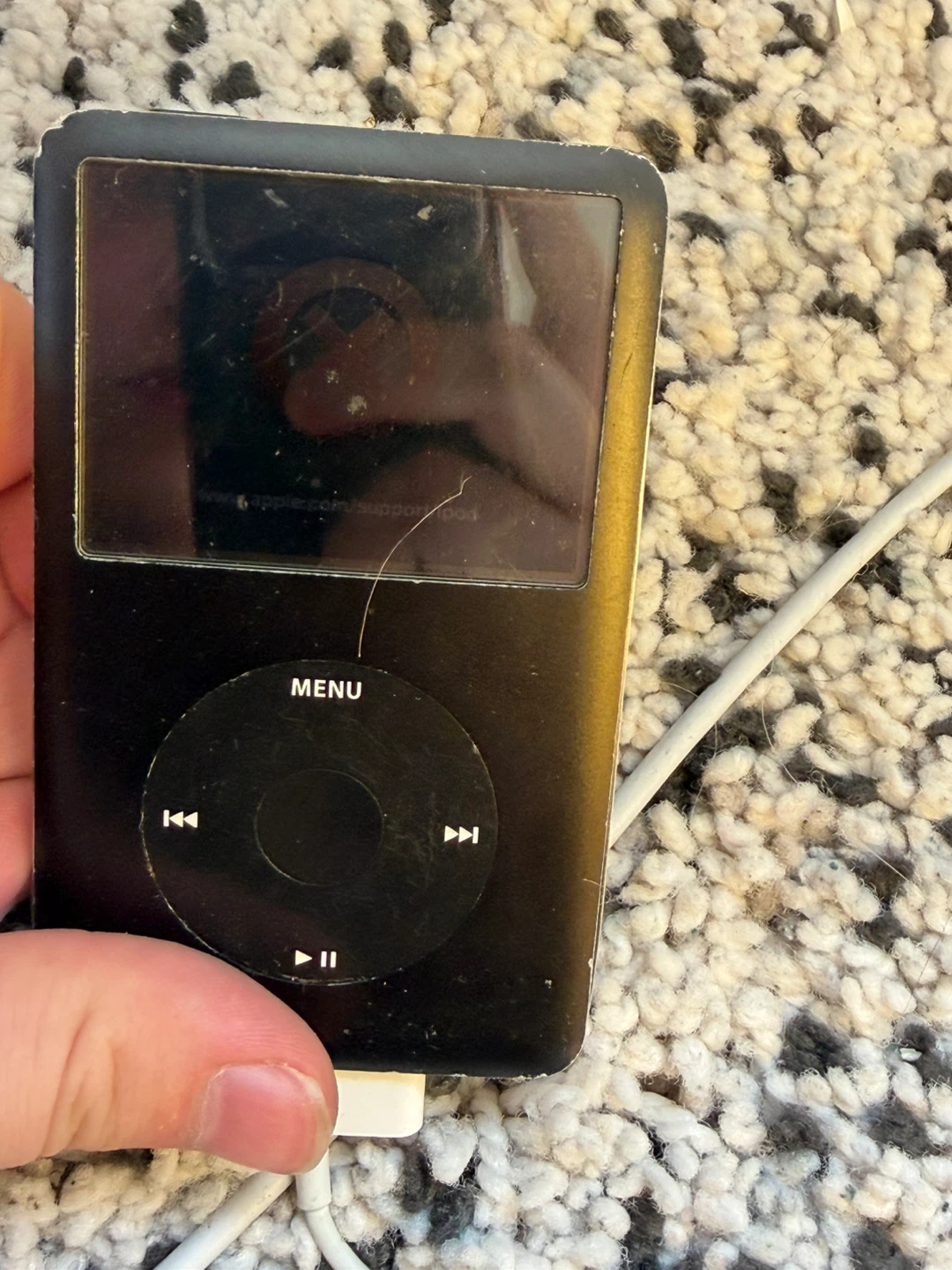 TRADE FOR BROKEN IPHONES - photo 2