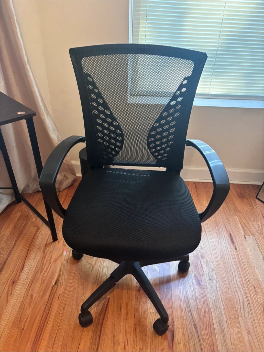 Black Mesh Office Chair and Wooden Desk - photo 2
