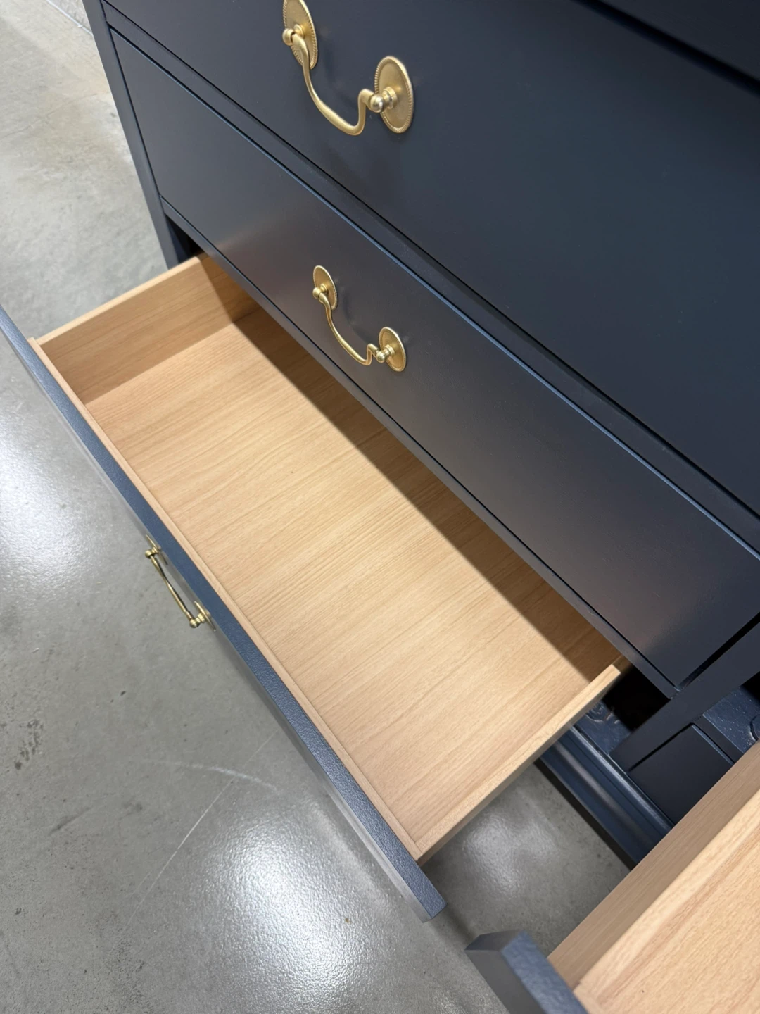🚨Free Delivery NJ/NY Navy Blue Solid Wood Dresser- 6 Drawers - photo 2