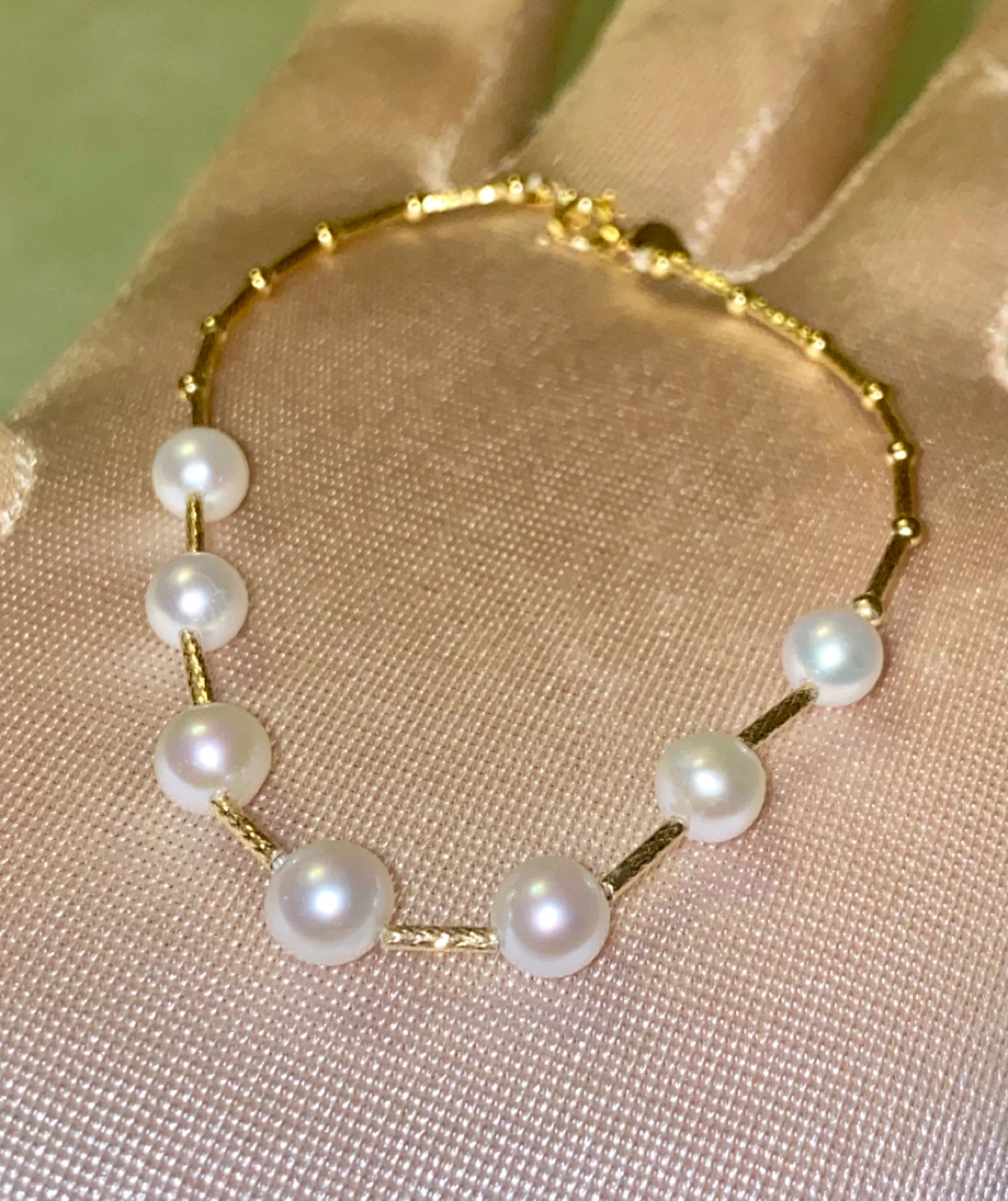 18 K Gold and Pearl Bracelet