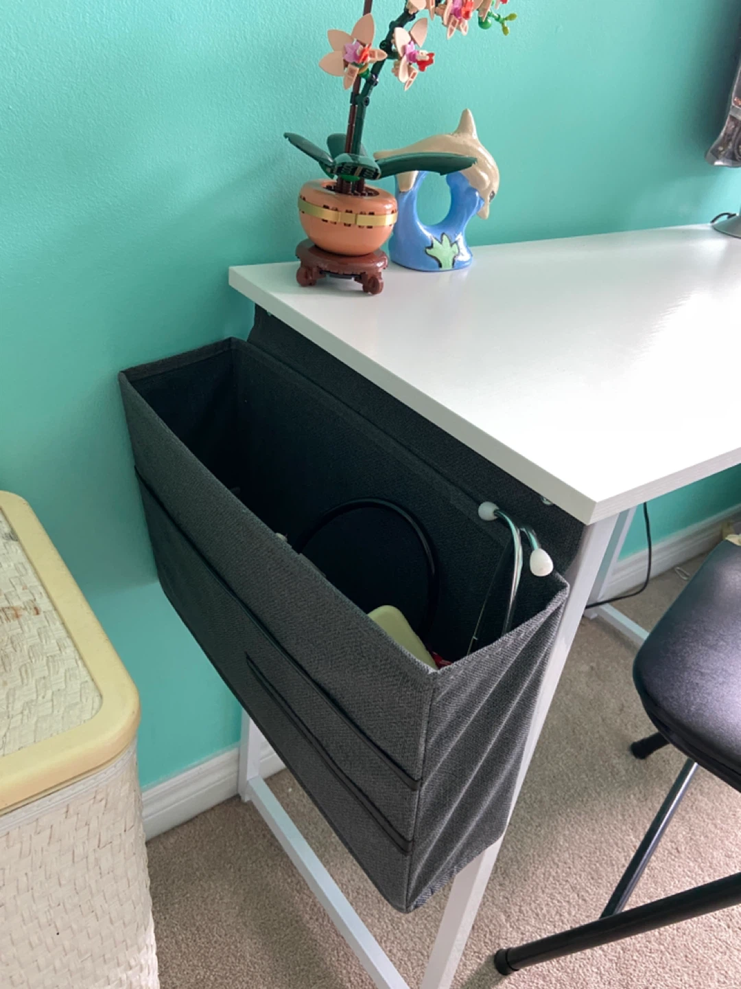 Desk and chair - photo 2