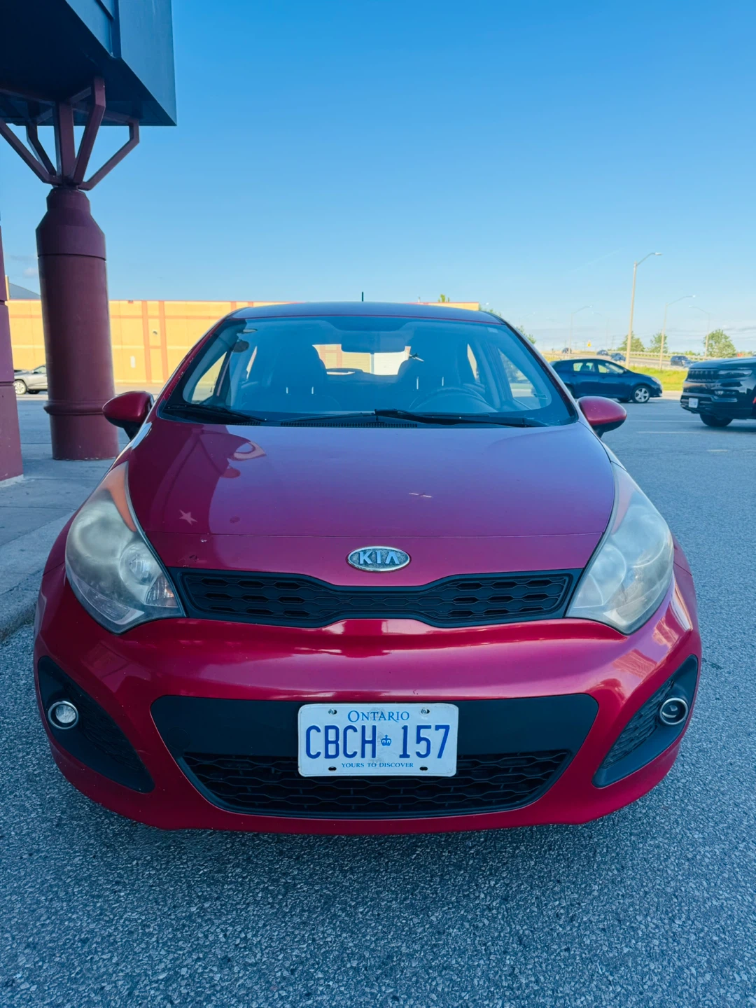2012 Red Kia Rio Sport ( LOW KM )