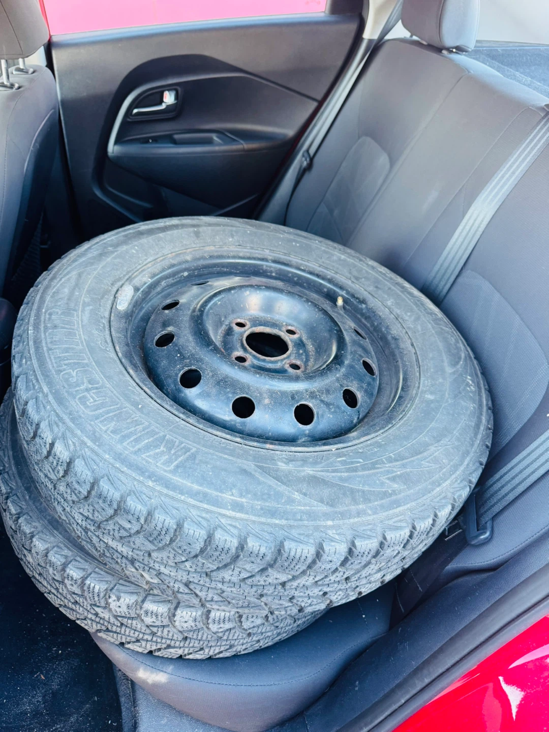 2012 Red Kia Rio Sport ( LOW KM ) - photo 5