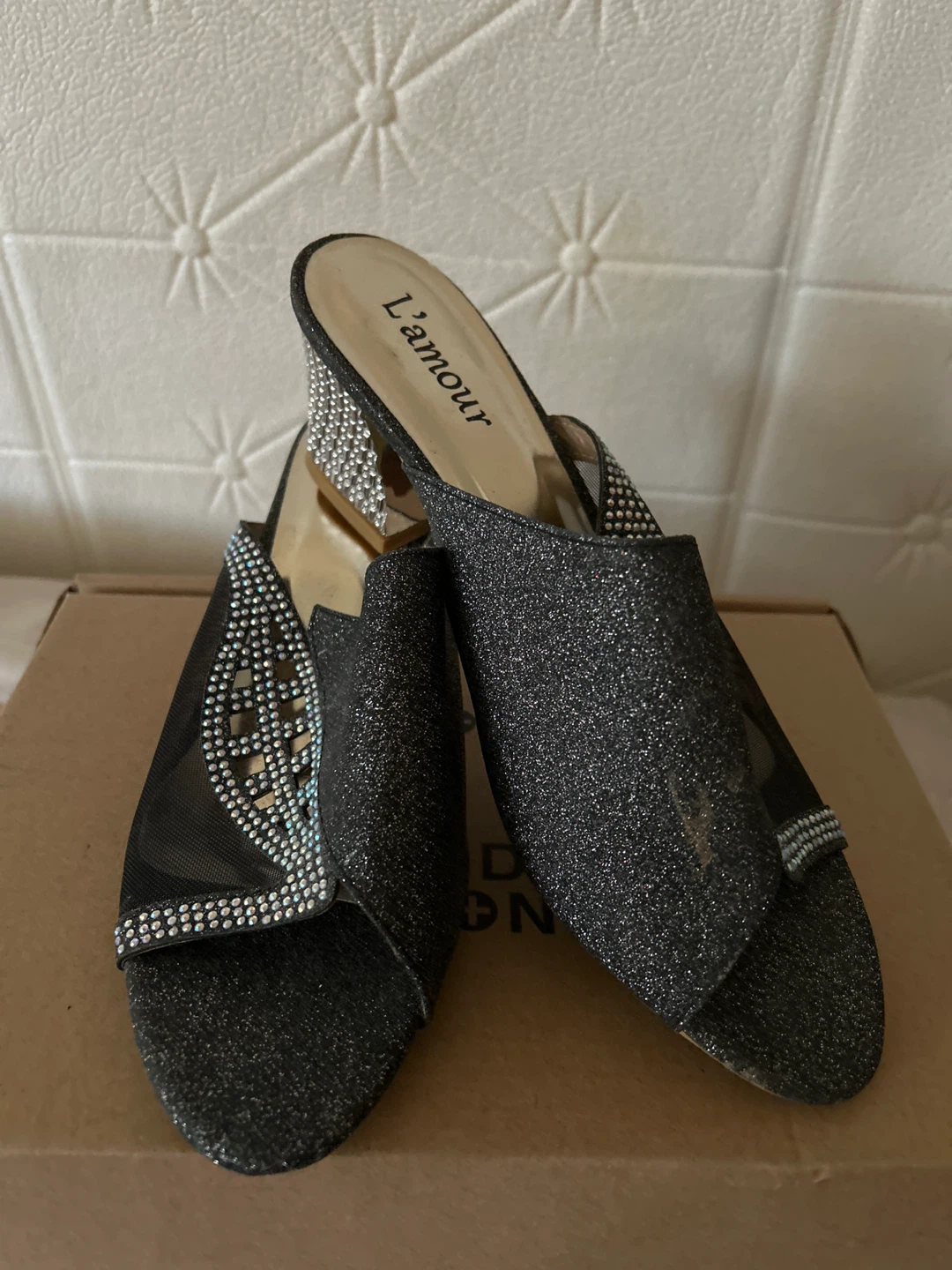 ⚽️ L'amour Women's Sparkly Wedge Mules