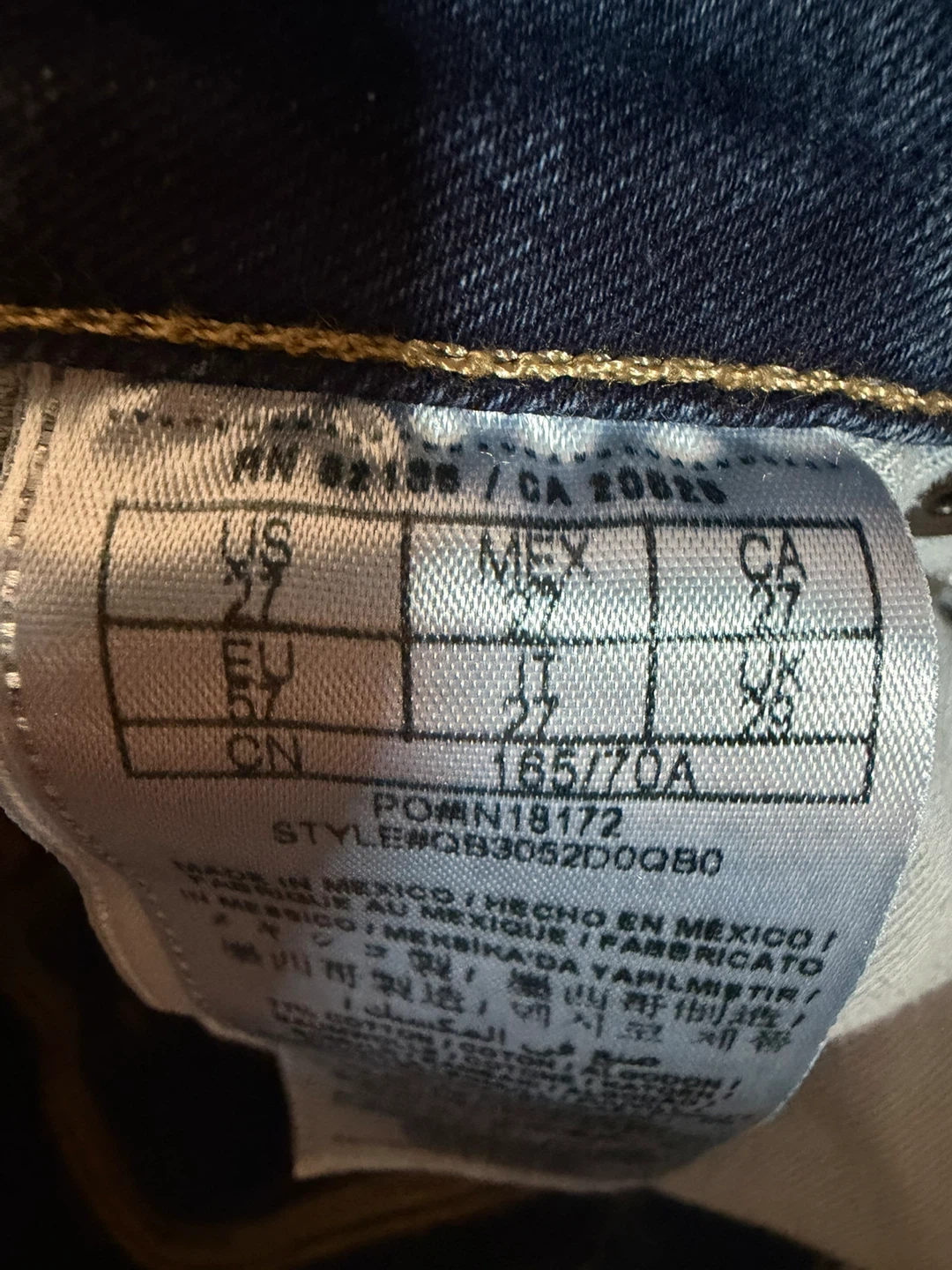Guess Women's Jeans - Size 27 - photo 3