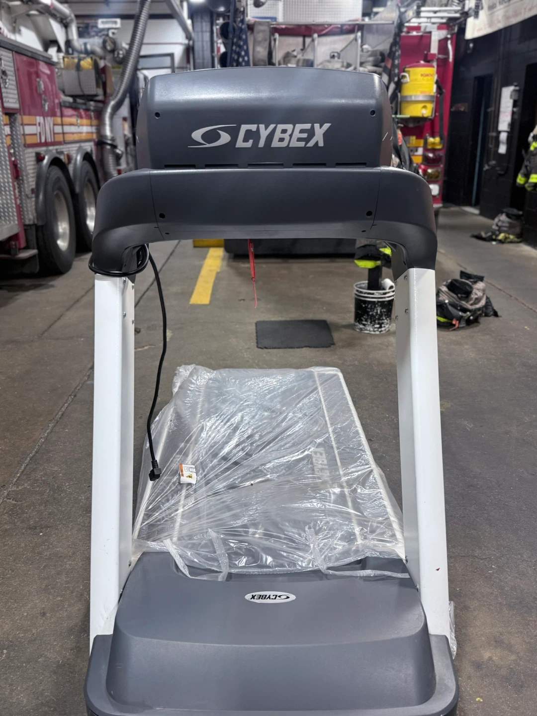 CYBEX Commercial Gym Equipment - Great Condition (Pick up only) - photo 5