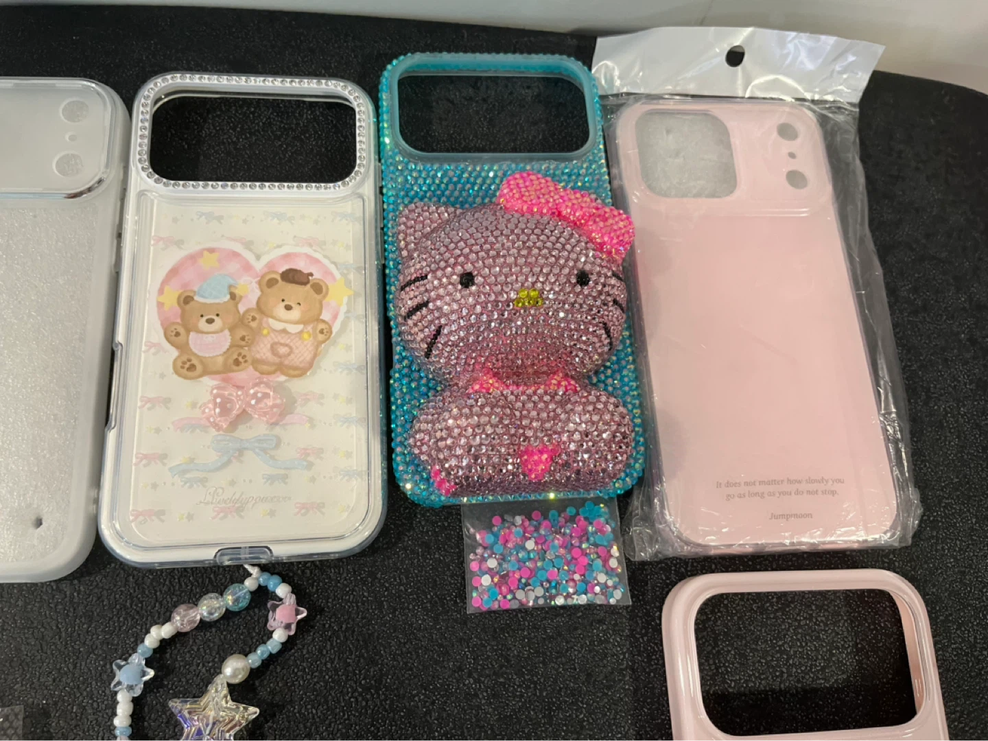 iPhone 17 Pro Max cases - photo 3