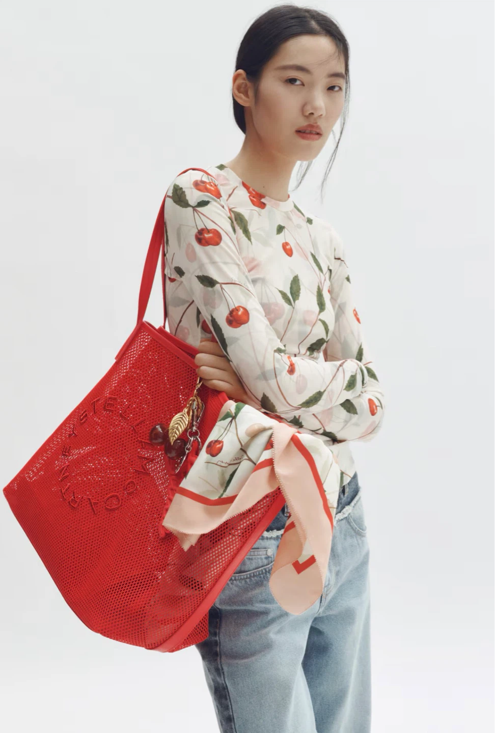 H&M Stella McCartney large red mesh tote bag - photo 3