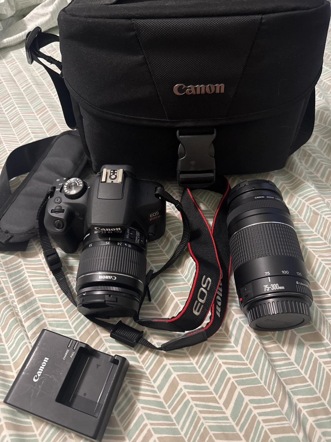 Canon EOS Rebel T7 DSLR Camera with 18-55mm and 75-300mm Lenses - photo 4