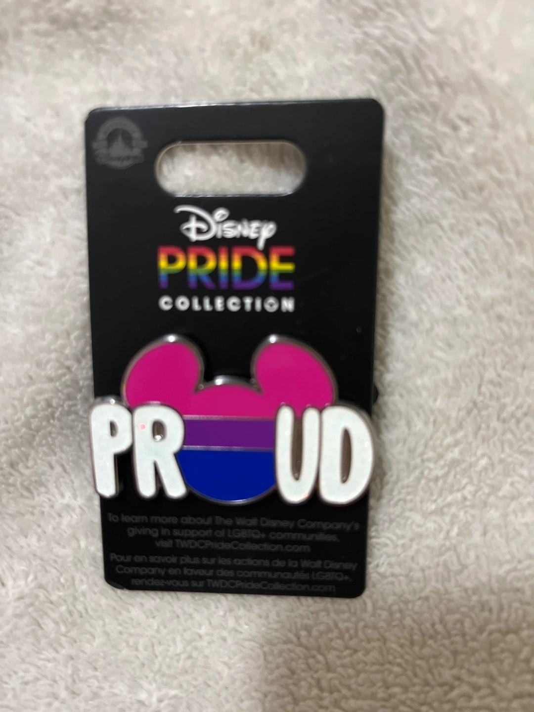 ⚽️Disney Pride Collection "Proud" Pin
