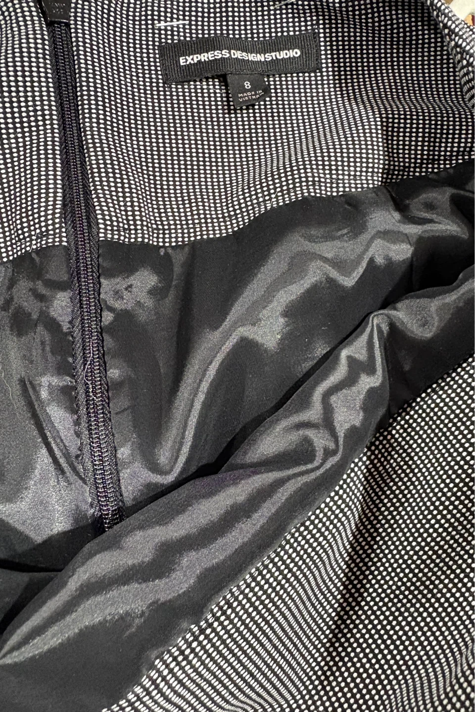 ⚽️ DESIGN Black & White Skirt with Ruffles - Size 8 - photo 3