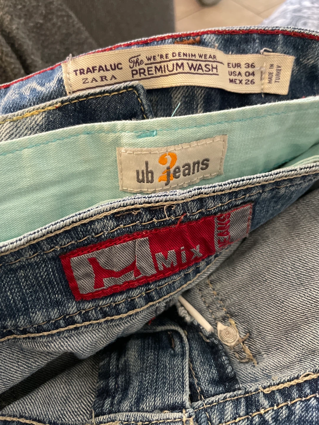 3 pairs of women's shorts - photo 3
