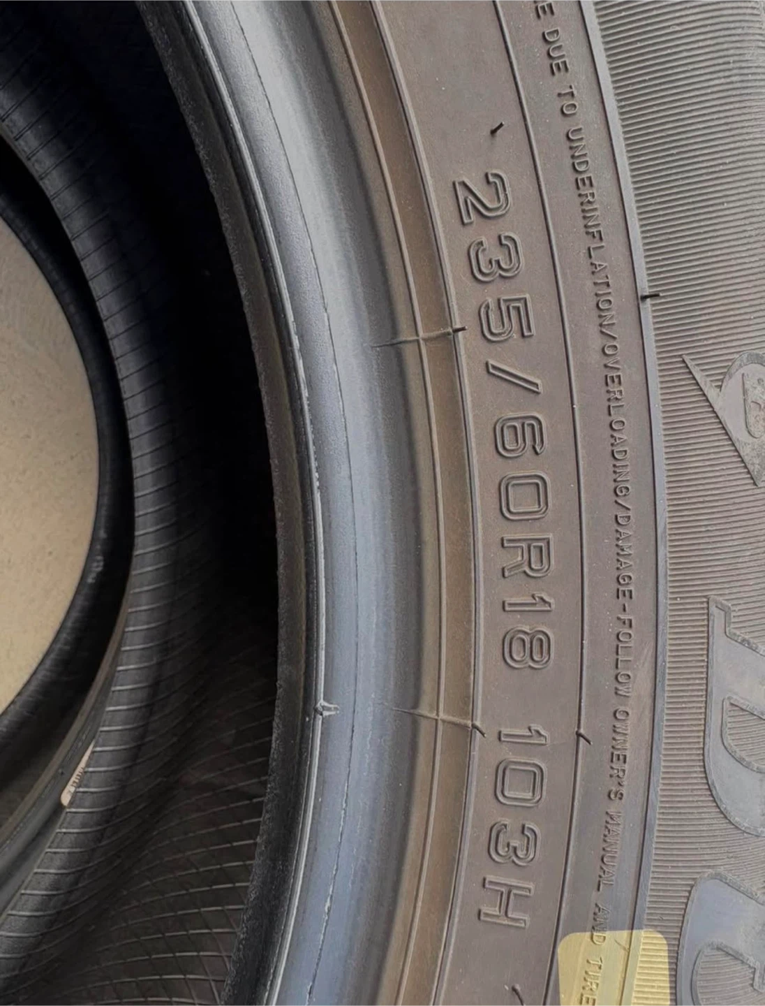 Dunlop All Season Tires 235/60R/18 103H