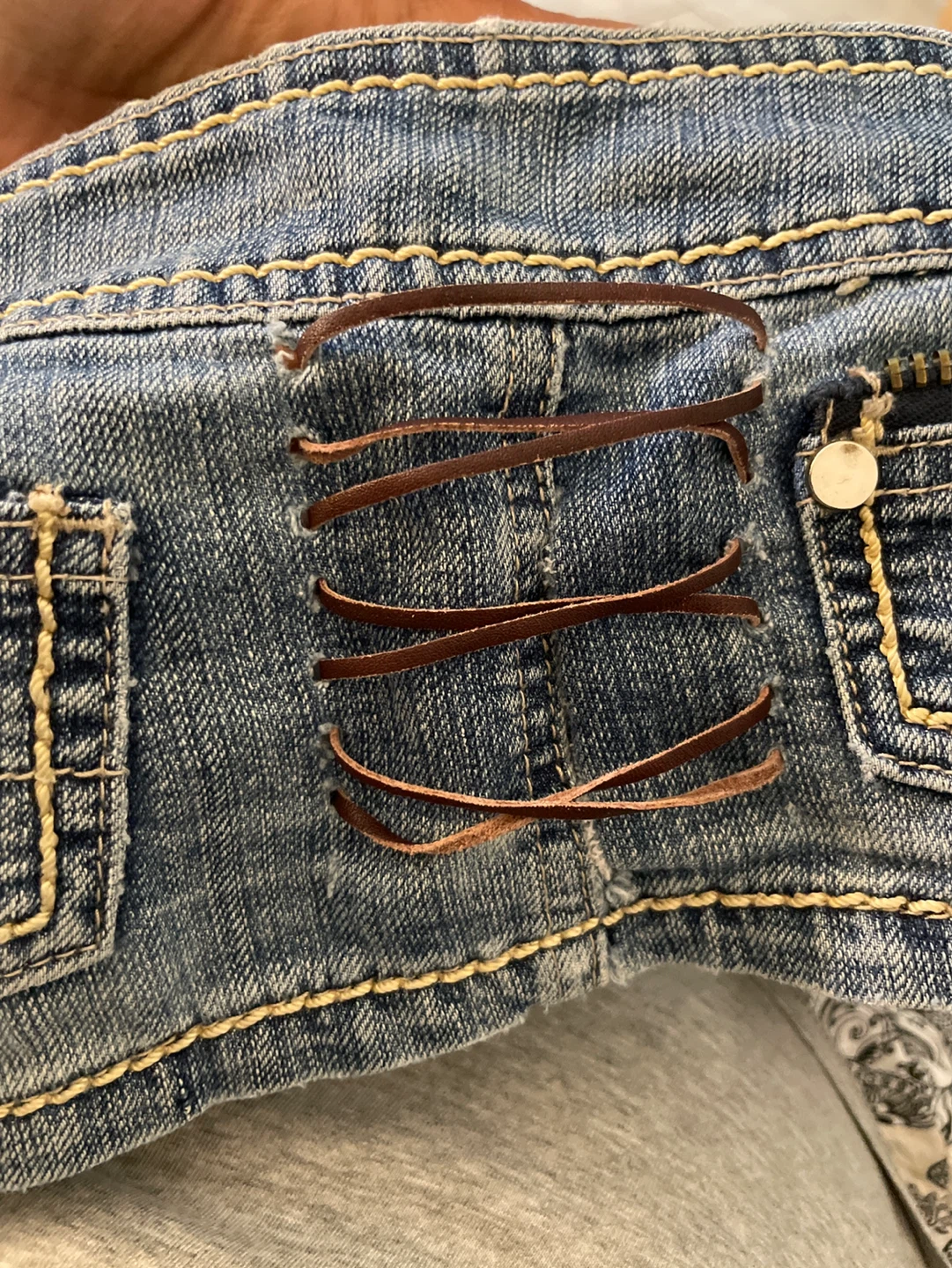 3 pairs of women's shorts - photo 4