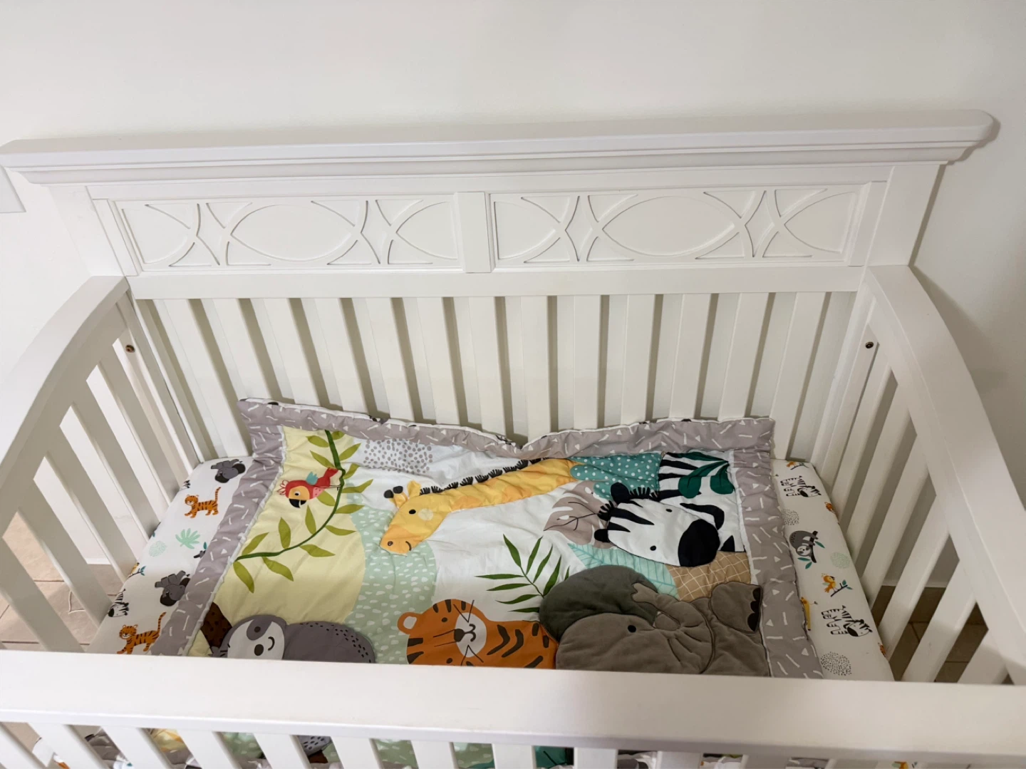 Baby Caché White Crib with Jungle Animal Bedding Set