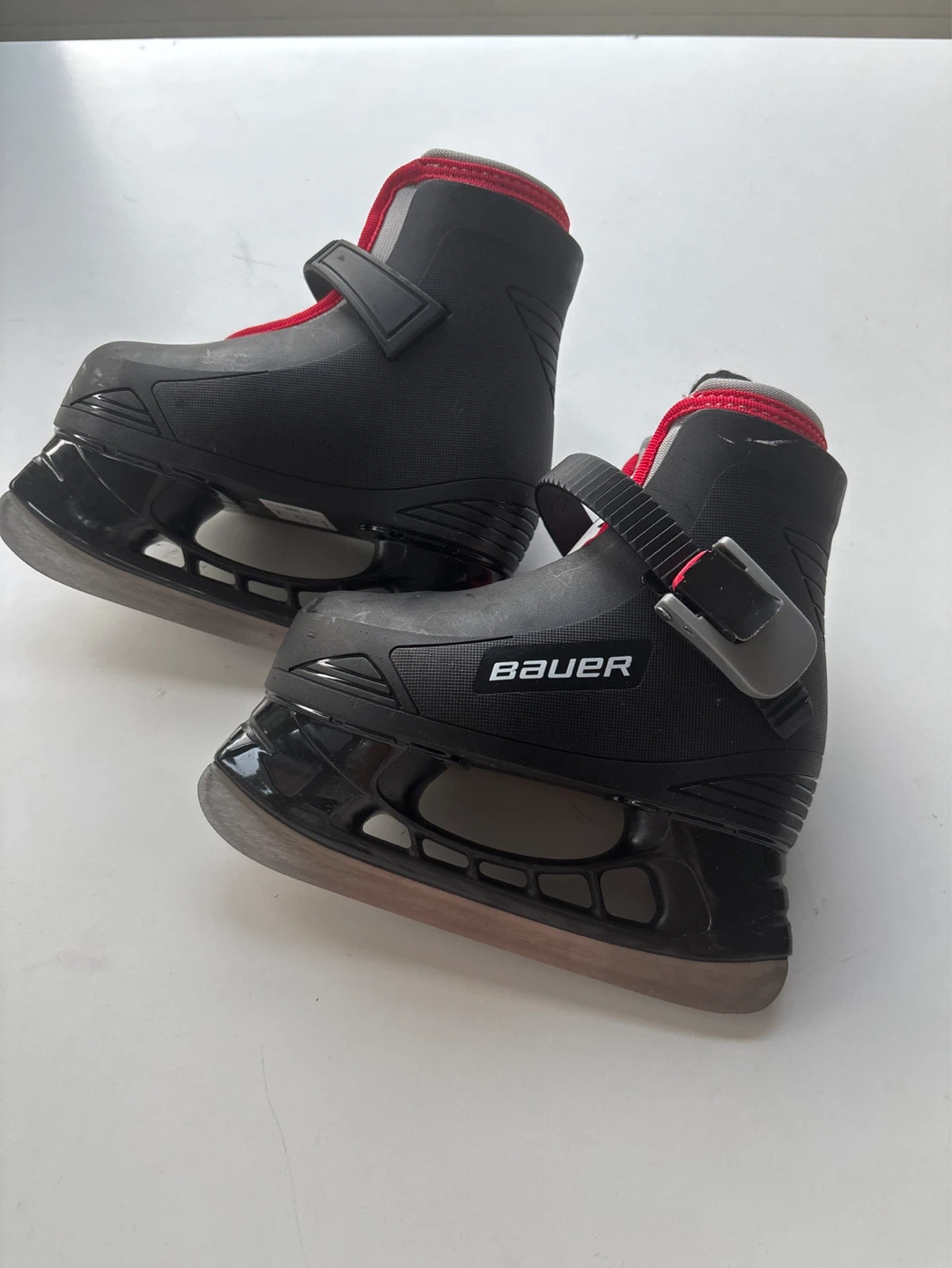 Bauer Youth Ice Skates Size 6/7 - photo 2
