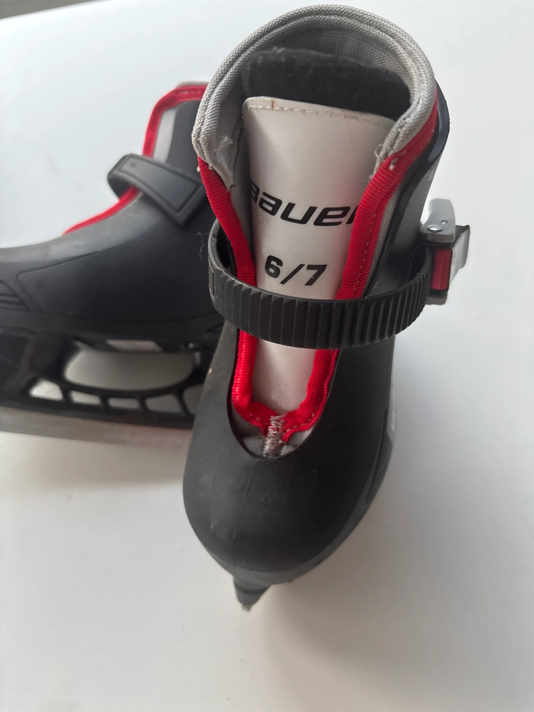 Bauer Youth Ice Skates Size 6/7 - photo 3