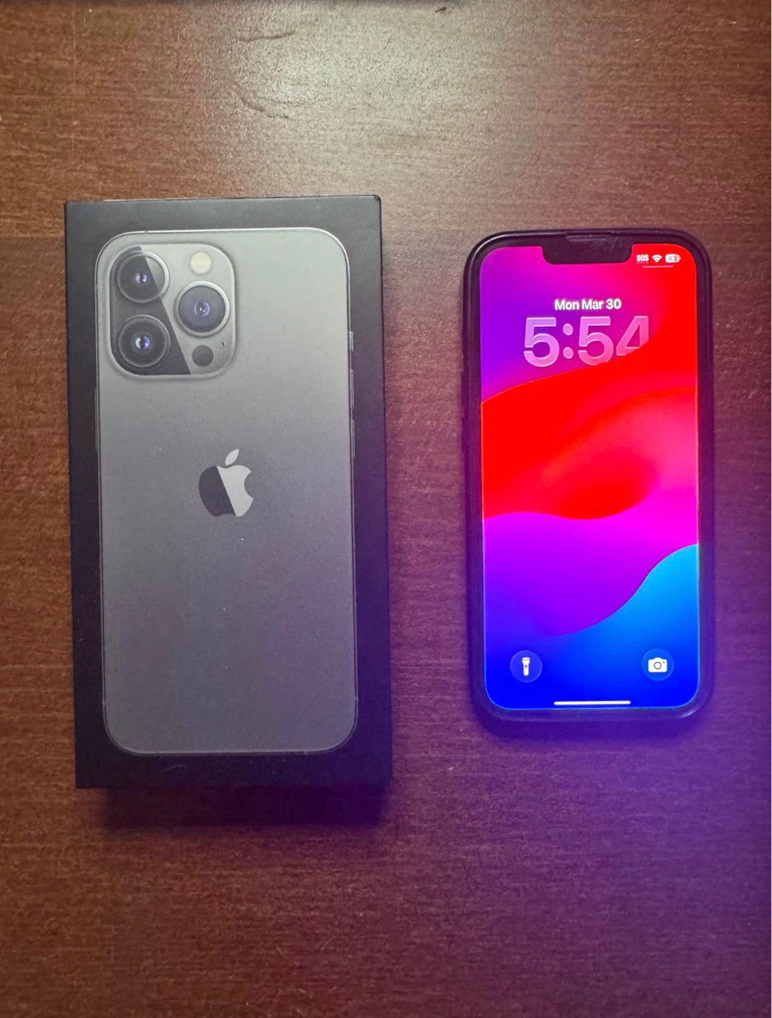 iPhone 13 Pro - photo 2