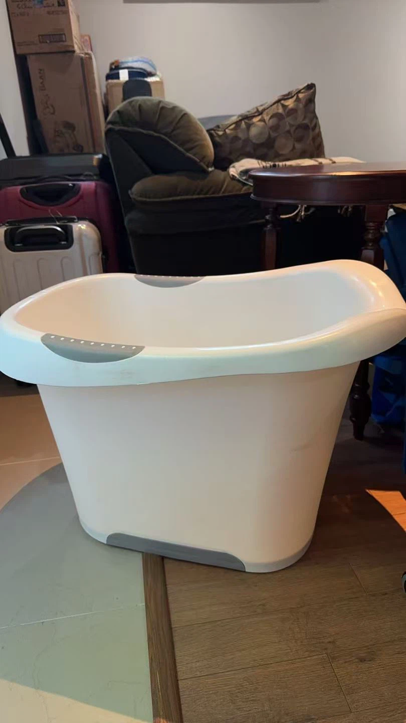 White Baby Bathtub with Orange Duck Spout - photo 2