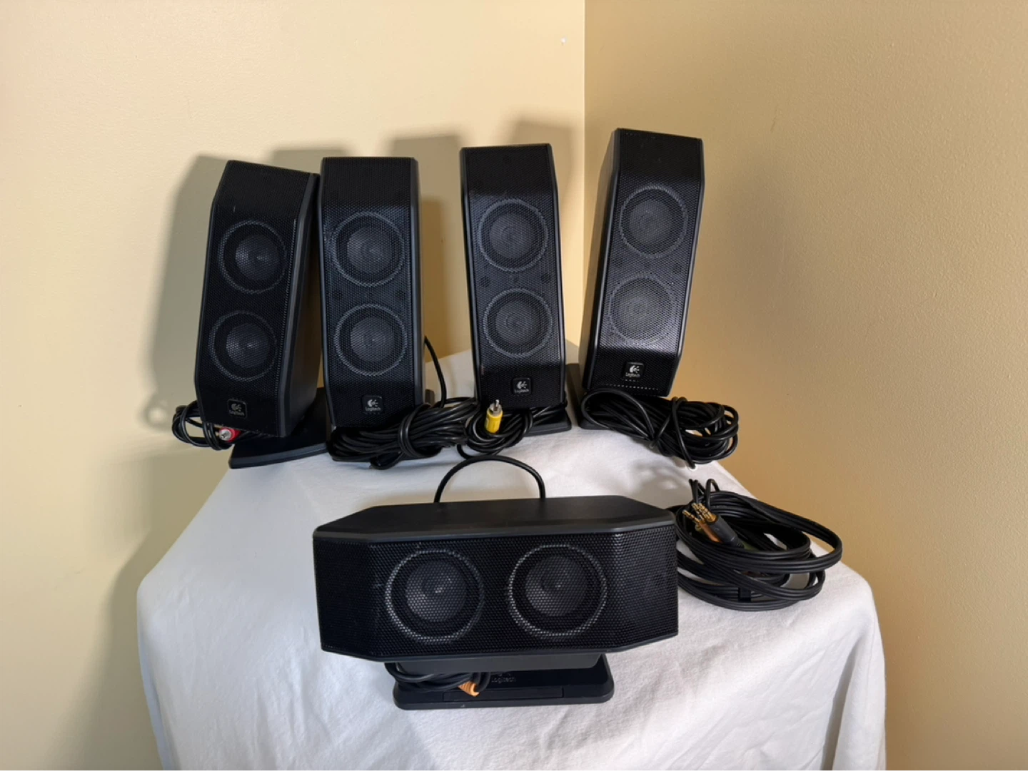 Logitech 5.1 Surround Sound Speaker System