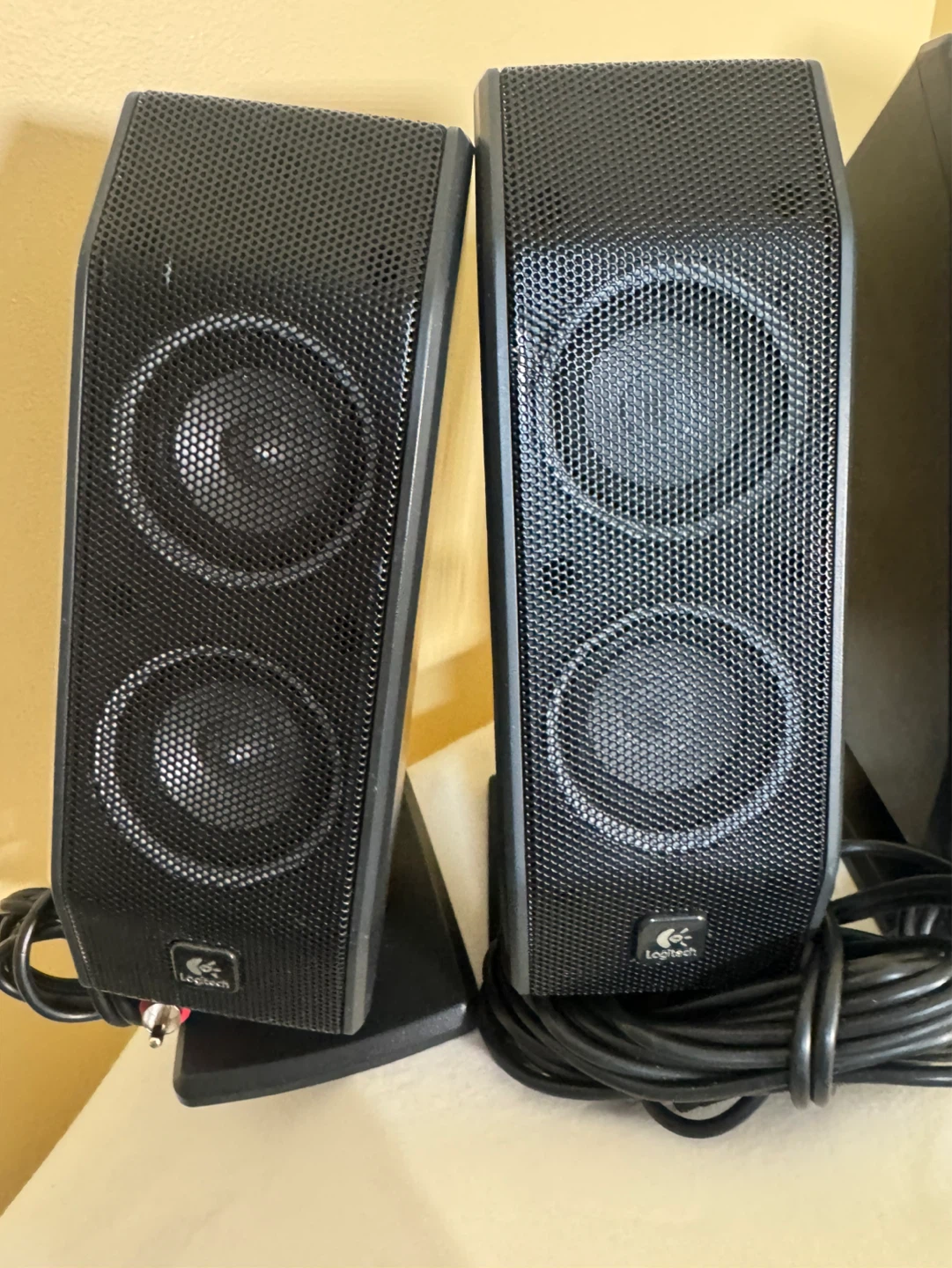 Logitech 5.1 Surround Sound Speaker System - photo 4