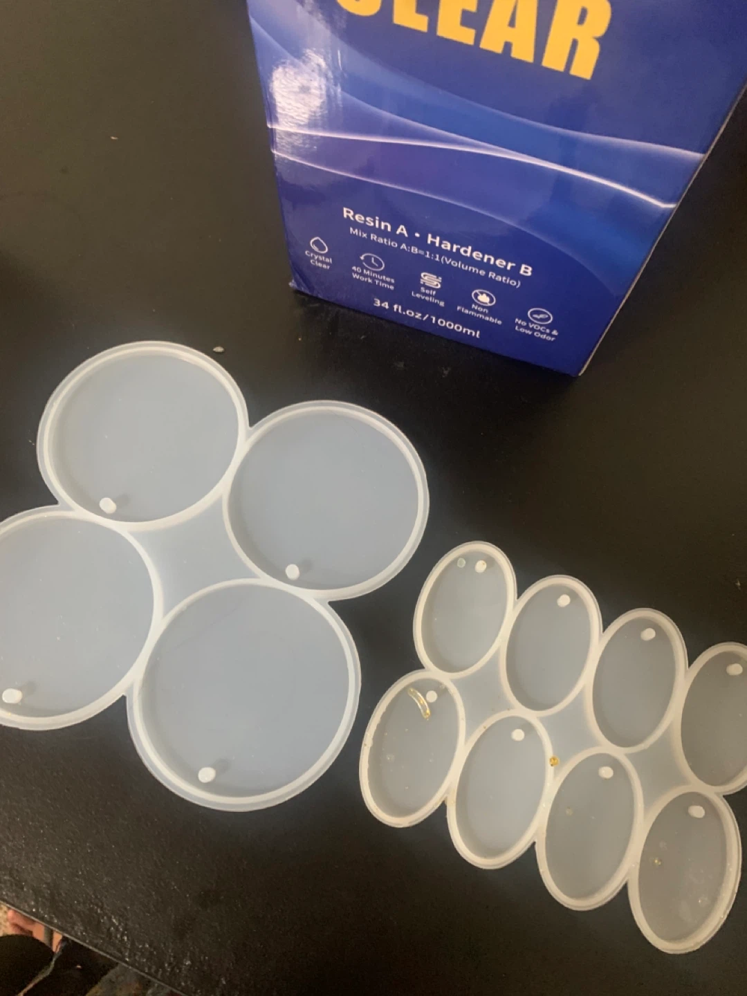Crystal Clear Epoxy Resin Kit and resin molds - photo 4